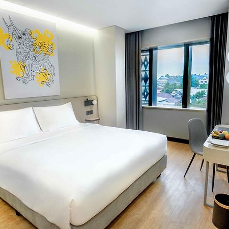 Yello Hotel Samarinda Exteriör bild